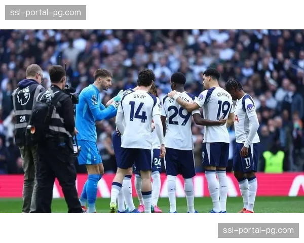 桑德兰1-0爆冷击败热刺，送对手进一步深陷降级区